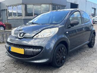 Unfallwagen Peugeot 107 1.0-12V XR 2009/2