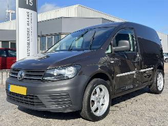 krockskadad bil bedrijf Volkswagen Caddy 2.0 TDI L1H1 BMT Trendline 2018/5