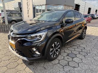 Auto incidentate Renault Captur 1.6 E-Tech full hybrid 145 techno 2024/3