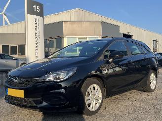 Voiture accidenté Opel Astra Sports Tourer 1.2 Edition 2022/2