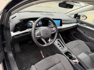 Volkswagen Golf 1.0 eTSI Life Business picture 15