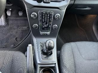 Volvo V-40 1.6 D2 R-Design picture 22