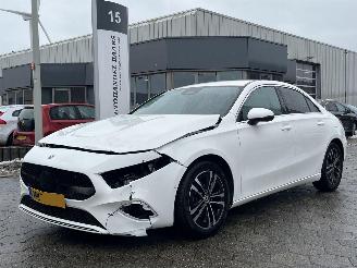 Voiture accidenté Mercedes A-klasse 180 Star Edition AUTOMAAT 2024/1