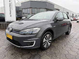 krockskadad bil auto Volkswagen e-Golf E-DITION 2020/2