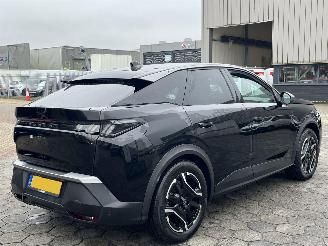 Peugeot e-3008 Allure Avantage 210 73 kWh picture 4