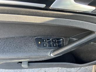 Volkswagen Golf Variant 1.2 TSI Business Edition Connected picture 17