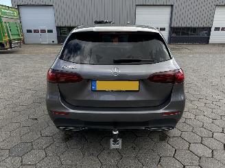 Mercedes B-klasse 250 e Star Edition AMG Line Plus picture 5