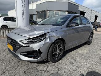 krockskadad bil auto Hyundai I-30 1.0 T-GDi MHEV Comfort Smart 2022/6
