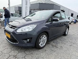 krockskadad bil auto Ford C-Max 1.0 Titanium 2013/7