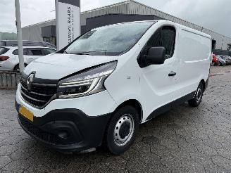 Schade bestelwagen Renault Trafic 2.0 dCi 145PK Automaat T29 L1H1 Comfort 2021/12