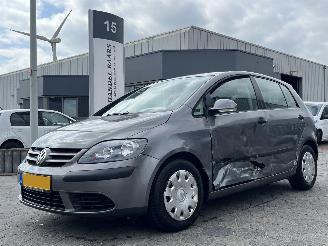 Schadeauto Volkswagen Golf plus 1.4 FSI Bus.line 2005/11