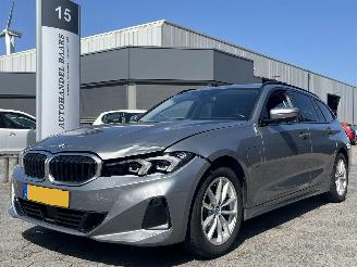 Unfallwagen BMW 3-serie Touring 320e AUTOMAAT 2022/10