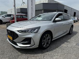 Voiture accidenté Ford Focus 1.0 EcoBoost Hybrid ST Line X 2022/9