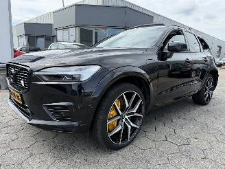 uszkodzony samochody osobowe Volvo Xc-60 2.0 Automaat PanoramdakT8 AWD Polestar Engineered 2021/12
