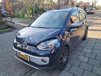  Volkswagen Up! 1.0 CROSS 2015/2