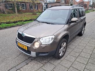  Skoda Yeti 1.2tsi tour 2012/1