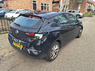 Opel Astra 1.2eleganse picture 4