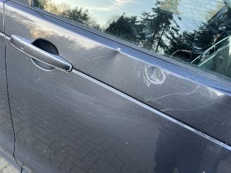 Landrover Discovery 3.0 TD6 FIRST EDITION (GRIJS KENTEKEN) PANO picture 14