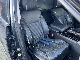 Landrover Discovery 3.0 TD6 FIRST EDITION (GRIJS KENTEKEN) PANO picture 4