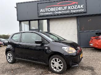 Tweedehands auto Volkswagen Up! 1.0 High up! AIRCO NAVI NIEUWE APK 2012/6
