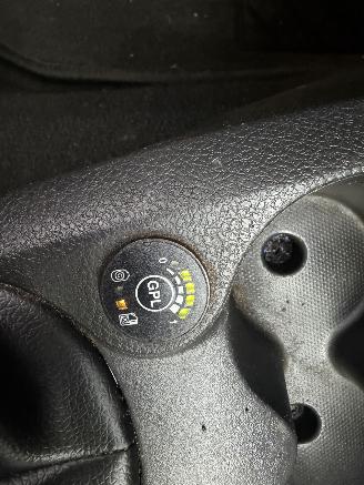 Dacia Logan MCV 0.9 TCe SL Royaal AIRCO CRUISE LPG picture 17