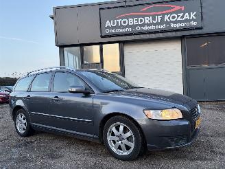 Tweedehands auto Volvo V-50 2.4i Edition AUTOMAAT AIRCO CRUISE 2007/11