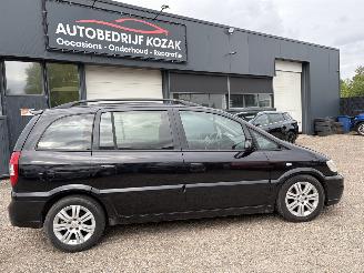 Opel Zafira -A 2.0-16V OPC AIRCO 7-pers. NIEUWE APK picture 8