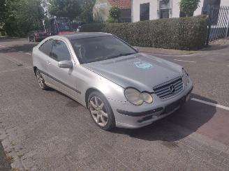 Sloopauto Mercedes C-klasse Sportcoupe C180 2001/3