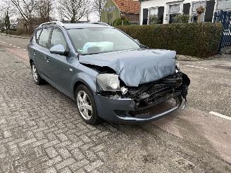 Auto da rottamare Kia Cee d 1.4-16V 2009/3