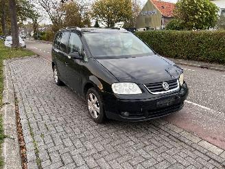 Volkswagen Touran 2.0 FSi 2004/6