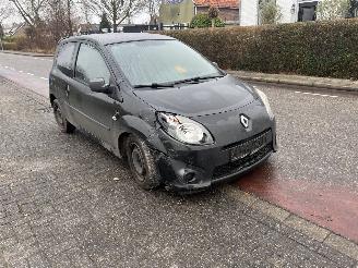 damaged passenger cars Renault Twingo 1.2-16V 2012/1