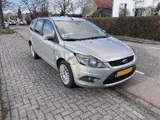  Ford Focus 1.8-16V 2009/10