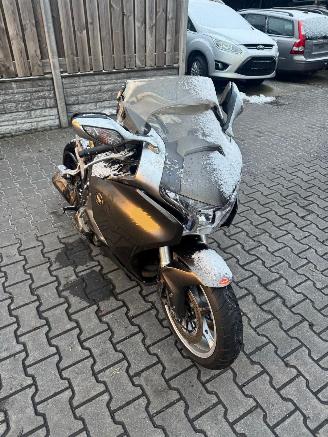 Honda VFR 1200 F DCT ABS picture 2