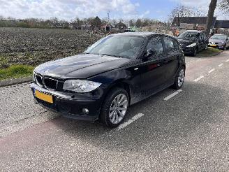 BMW 1-serie 116i picture 2
