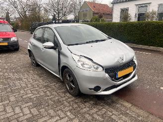  Peugeot 208 1.2 VTi 2013/11