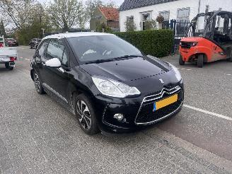 Damaged car Citroën DS3 1.2 VTi Chic 2012/12
