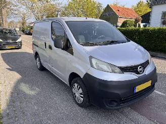damaged commercial vehicles Nissan NV 200 1.5 DCi Acenta 2011/3