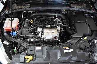 Ford Focus 1.0 Titanium picture 9
