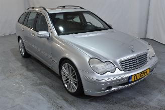 krockskadad bil auto Mercedes C-klasse 320 Elegance 2002/1