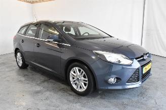skadebil auto Ford Focus 1.0 EcoB. Titanium 2012/8