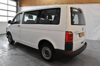 Volkswagen Transporter Kombi picture 5