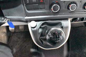 Volkswagen Transporter Kombi picture 31