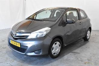 Toyota Yaris 1.0 VVT-i Aspiration picture 3