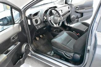 Toyota Yaris 1.0 VVT-i Aspiration picture 18