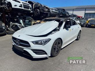 Coche siniestrado Mercedes Cla-klasse CLA (118.3), Sedan, 2019 1.3 CLA-180 Turbo 16V 2020/3