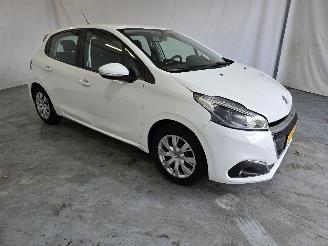 Schadeauto Peugeot 208 1.2 PureT. BL Active 2019/7