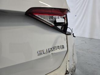 Skoda Superb 1.6 TDI Ambition Bns picture 16