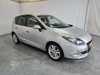 Vaurioauto  passenger cars Renault Scenic 1.4 TCE Celsium 2011/2