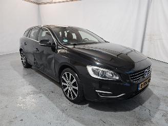 Auto incidentate Volvo V-60 2.4 D6 AWD Plug-In Hybrid Summum 2014/4