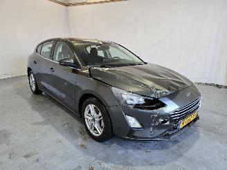 skadebil auto Ford Focus 1.0 EcoBoost Hybrid Trend Edition Business 2022/2